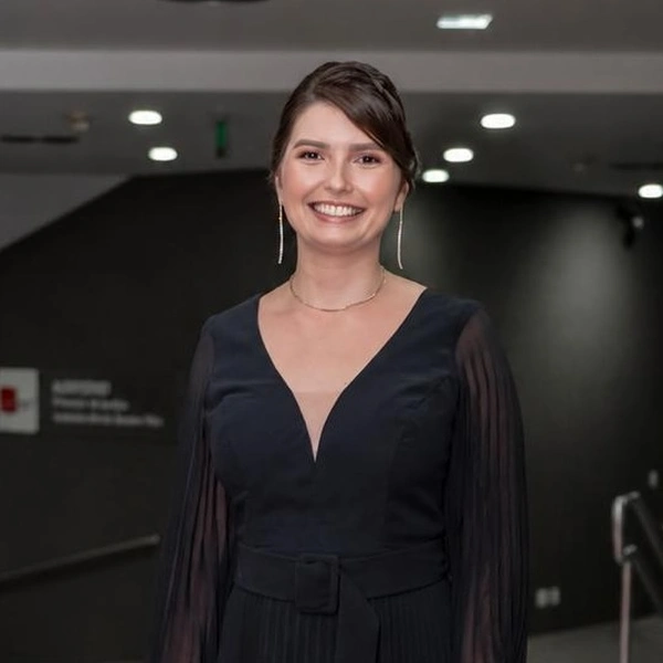 Profª Carolina Cavalcante